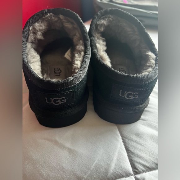 NWOT UGG clogs - Picture 3 of 5